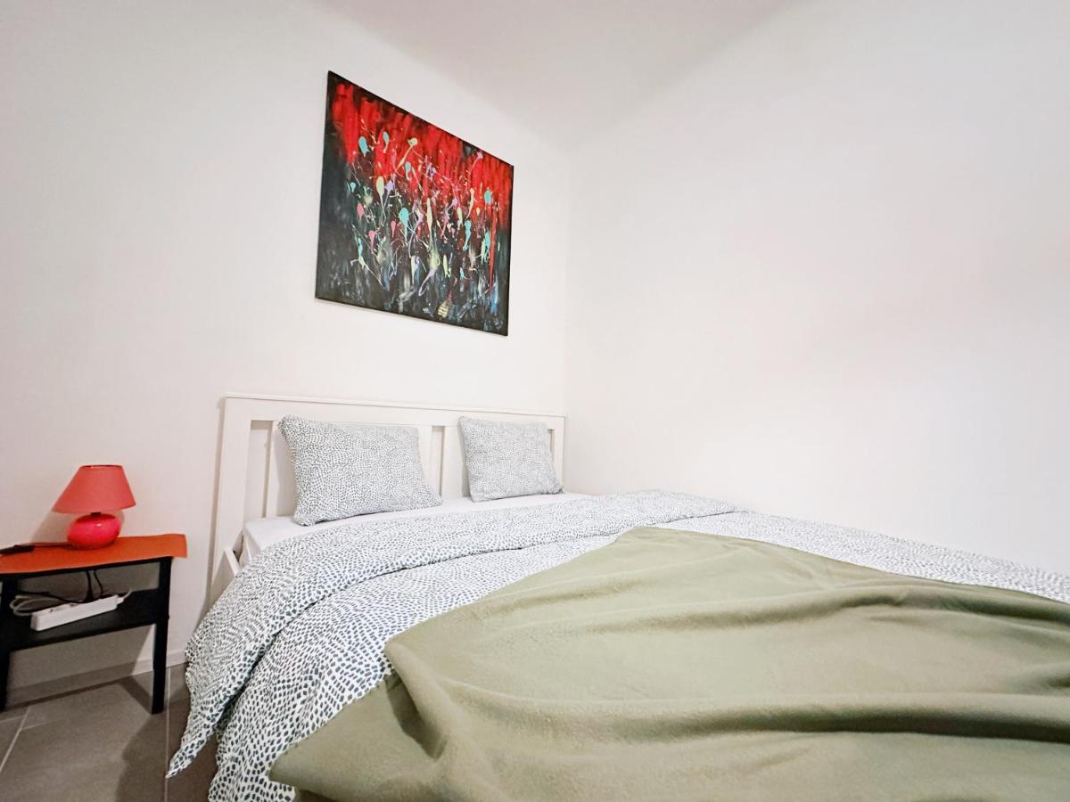 Charming 3 Bedrooms Near Station Apartment