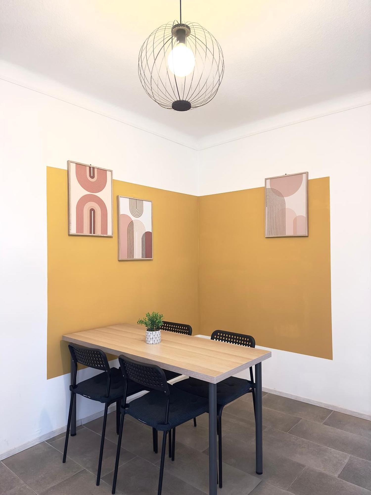 Charming 3 Bedrooms Near Station Apartment Wien